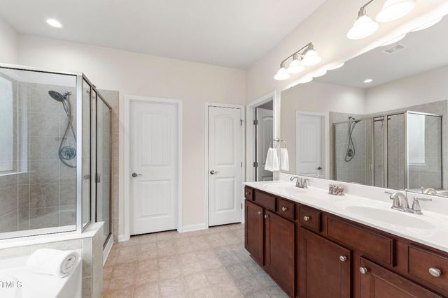 1320 Cozy Oak Avenue, Cary, NC 27519