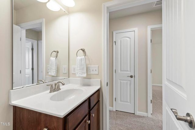 1320 Cozy Oak Avenue, Cary, NC 27519