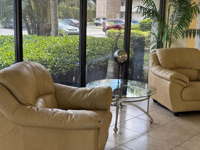 8900 Washington Boulevard 409, Pembroke Pines, FL 33025