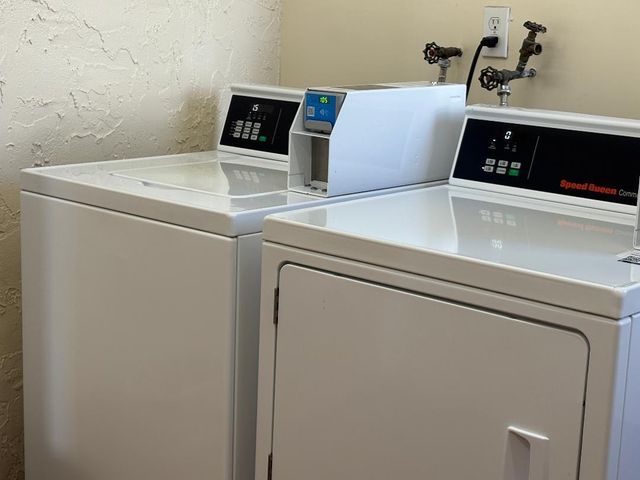 8900 Washington Boulevard 409, Pembroke Pines, FL 33025