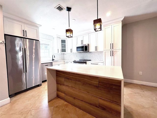 2314 Johnson Street 23D, Hollywood, FL 33020