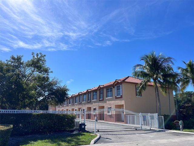 2314 Johnson Street 23D, Hollywood, FL 33020