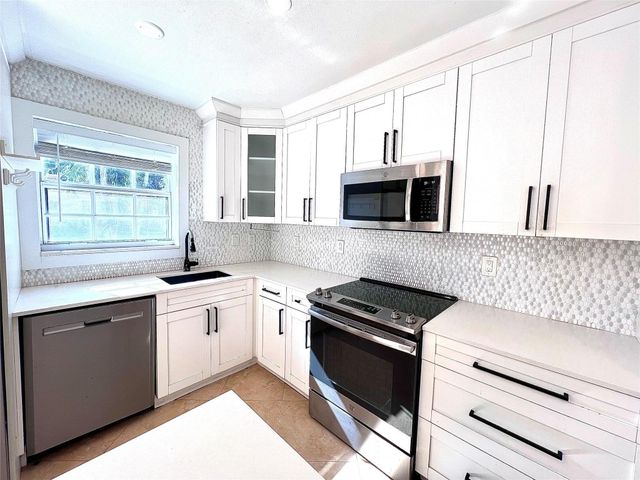 2314 Johnson Street 23D, Hollywood, FL 33020