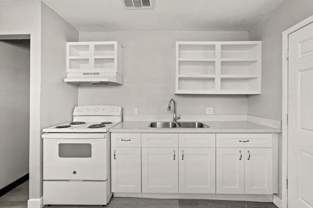 7815 Glass Street, Houston, TX 77016