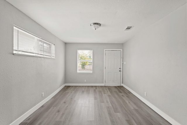 7815 Glass Street, Houston, TX 77016
