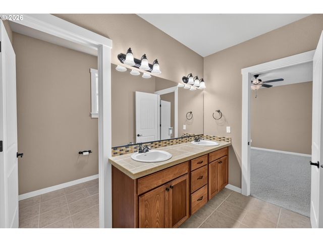 14745 Sw 149TH Ter, Tigard, OR 97224