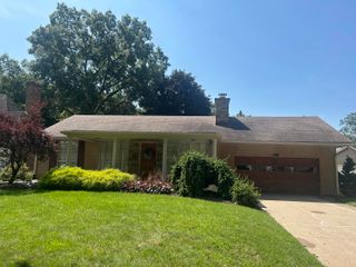 2208 Woodlawn Drive, La Porte, IN 46350