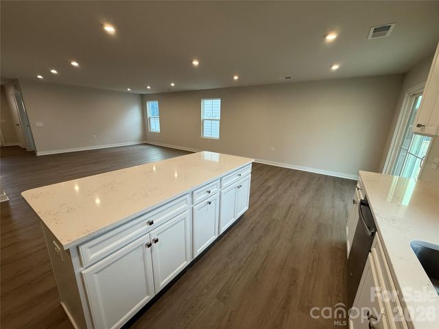 3266 Eller Drive Extension, Hickory, NC 28602