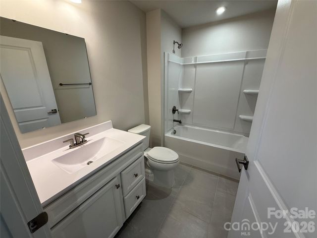 3266 Eller Drive Extension, Hickory, NC 28602