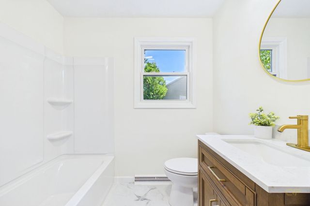 109 Easton Street, New Bedford, MA 02746