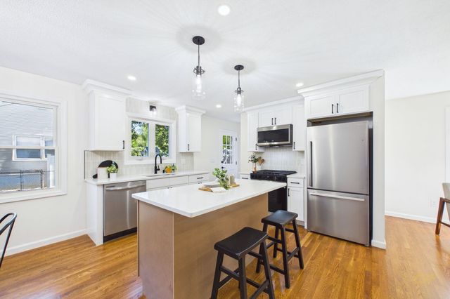 109 Easton Street, New Bedford, MA 02746