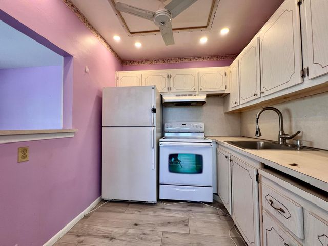 140 Norwich F, West Palm Beach, FL 33417