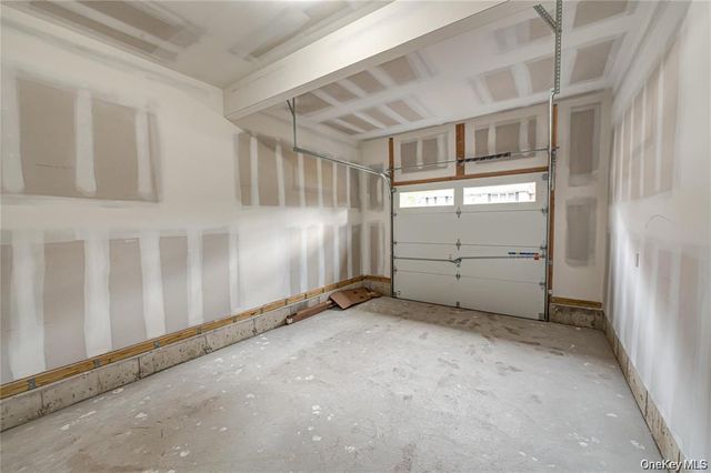 4 Forest Avenue, Port Jefferson Station, NY 11776