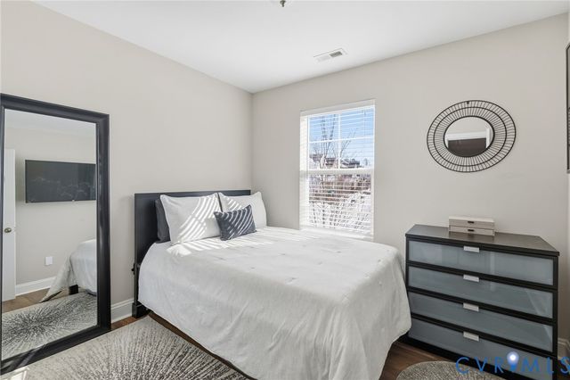 17004 Gossamer Dr, Moseley, VA 23120