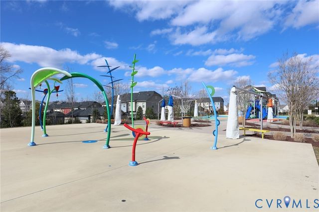 17004 Gossamer Dr, Moseley, VA 23120