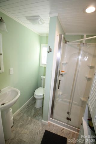 112 E Hartford Avenue E, Bessemer City, NC 28016