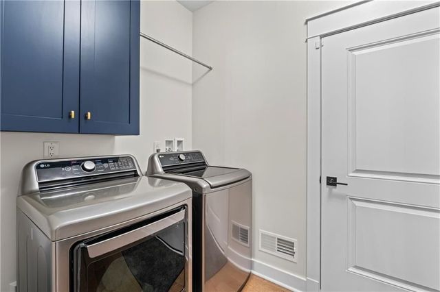 16 Barrington Court, Monaca, PA 15061
