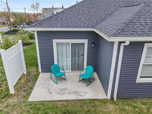 16 Barrington Court, Monaca, PA 15061