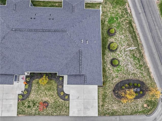 16 Barrington Court, Monaca, PA 15061