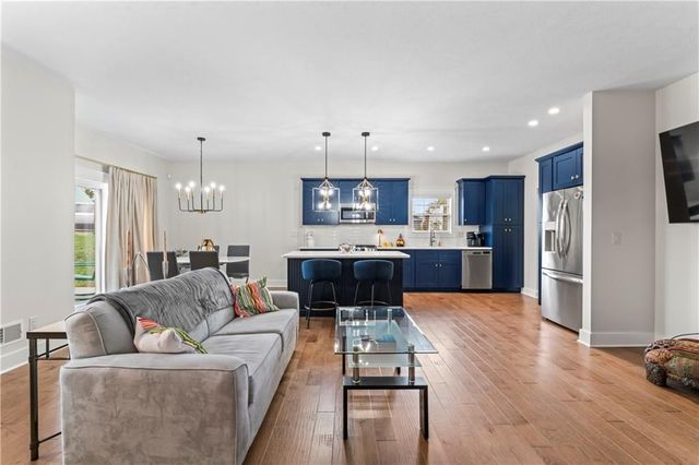 16 Barrington Court, Monaca, PA 15061