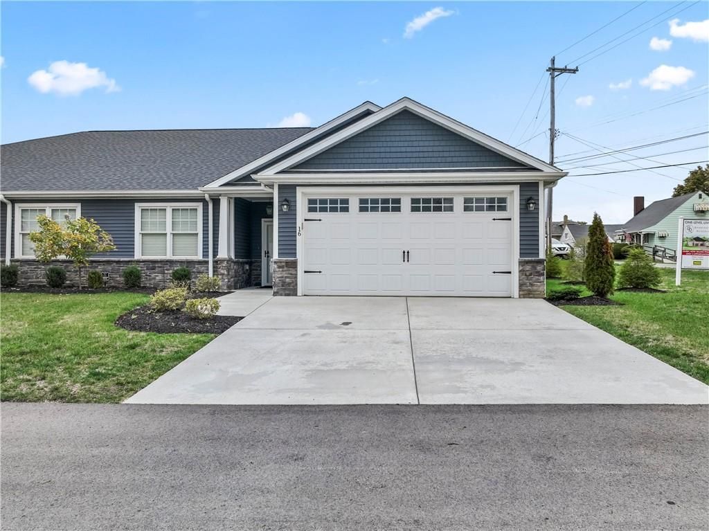 16 Barrington Court, Monaca, PA 15061