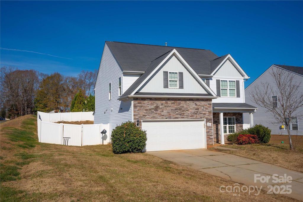 108 Mcgarty Place, Mount Holly, NC 28120