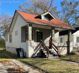 808 Laprairie Street, Ferndale, MI 48220