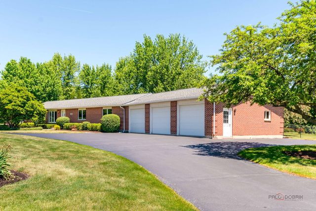 1516 W Reiche Lane, Mchenry, IL 60051