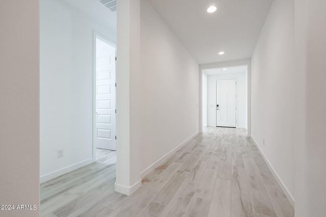 7680 W HONEYSUCKLE Drive, Peoria, AZ 85383