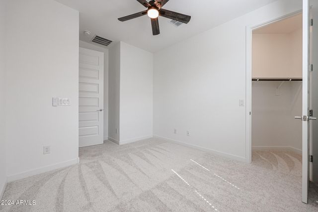 7680 W HONEYSUCKLE Drive, Peoria, AZ 85383