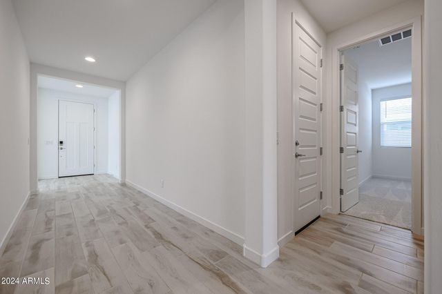 7680 W HONEYSUCKLE Drive, Peoria, AZ 85383