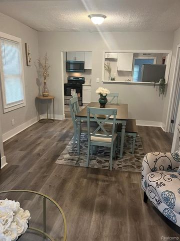 21371 Doepfer Road, Warren, MI 48091