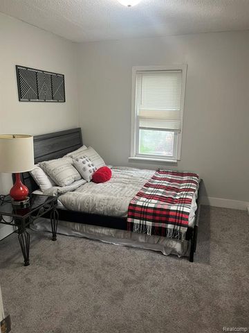 21371 Doepfer Road, Warren, MI 48091