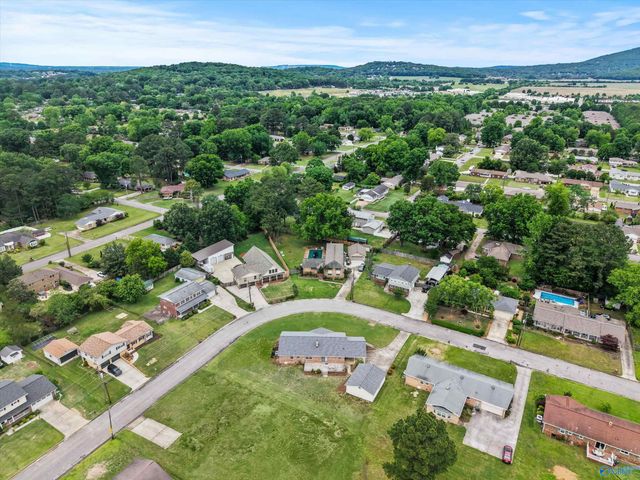 816 Mira Vista Drive SE, Huntsville, AL 35802