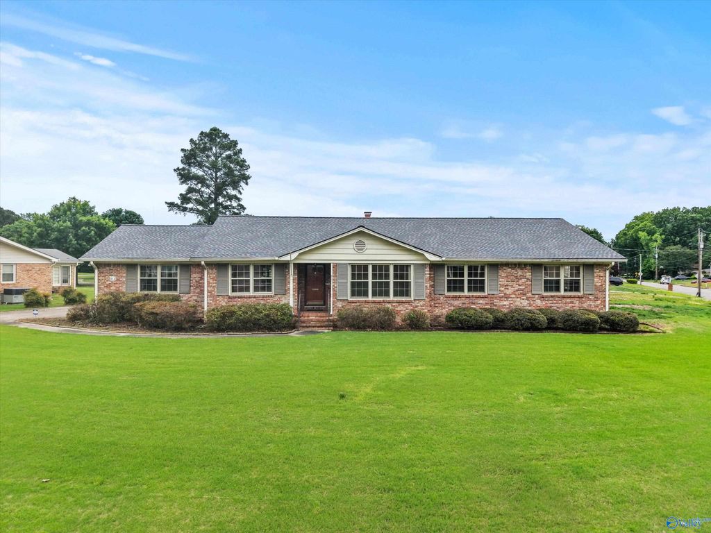 816 Mira Vista Drive SE, Huntsville, AL 35802