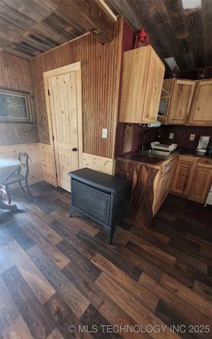 181103 W Sherman Road, Moyers, OK 74557