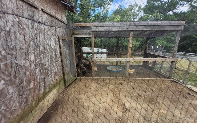 181103 W Sherman Road, Moyers, OK 74557