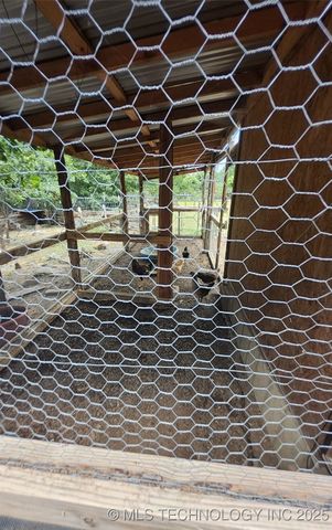 181103 W Sherman Road, Moyers, OK 74557