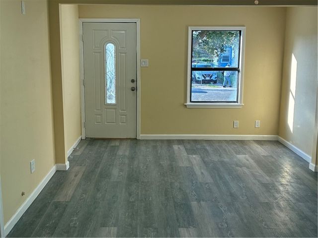 1138 Golla Dr, Corpus Christi, TX 78407