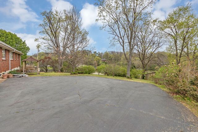 5000 Marchant Drive, Nashville, TN 37211