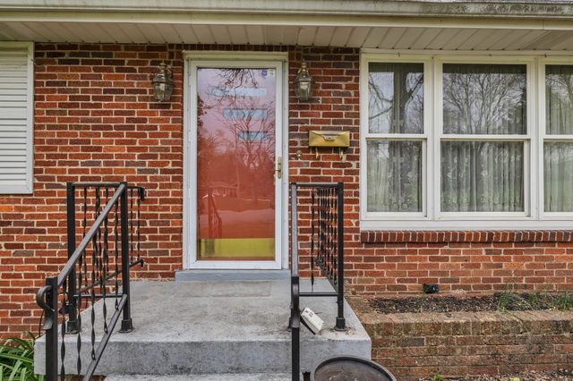 5000 Marchant Drive, Nashville, TN 37211