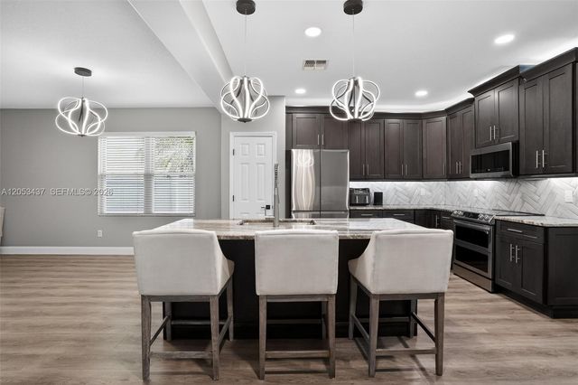 5036 Heartland Street, Orlando, FL 32829