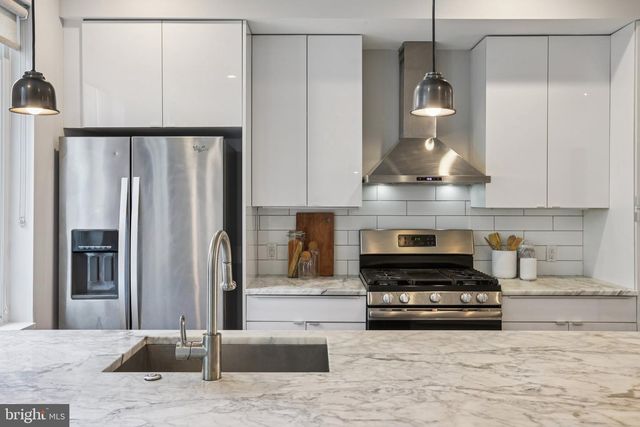 804 FERNON ST, Philadelphia, PA 19148