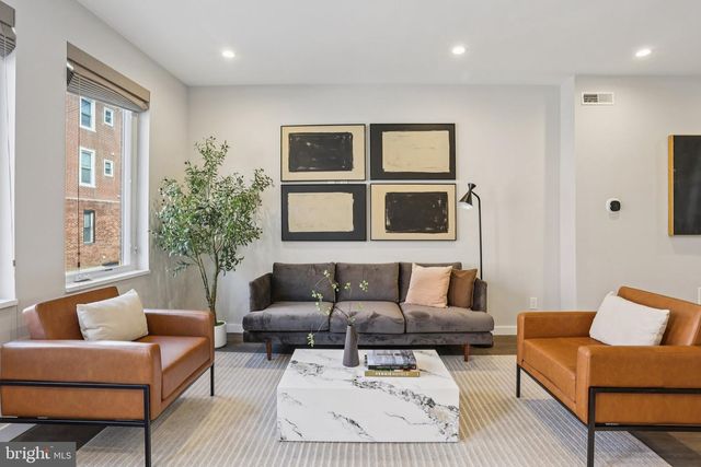 804 FERNON ST, Philadelphia, PA 19148