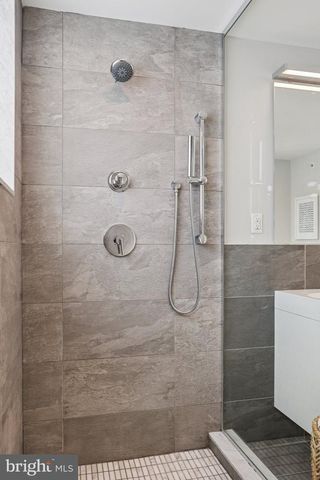 804 FERNON ST, Philadelphia, PA 19148