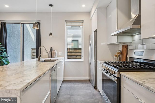 804 FERNON ST, Philadelphia, PA 19148