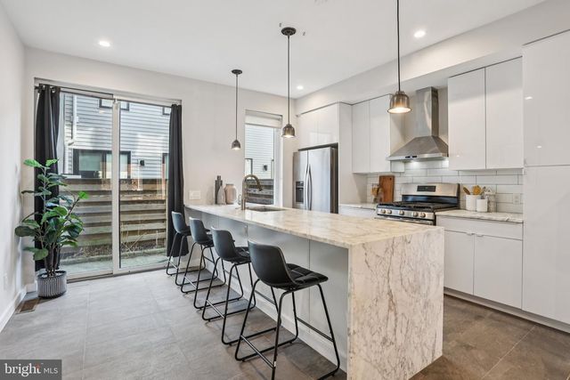 804 FERNON ST, Philadelphia, PA 19148