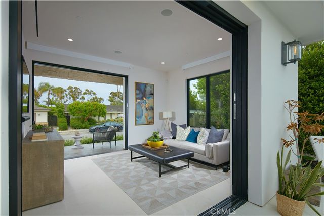 521 Angelita, Corona Del Mar, CA 92625