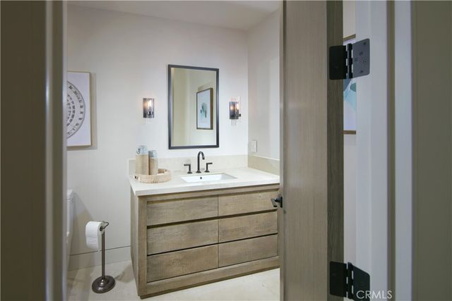 521 Angelita, Corona Del Mar, CA 92625