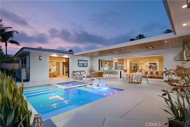 521 Angelita, Corona Del Mar, CA 92625